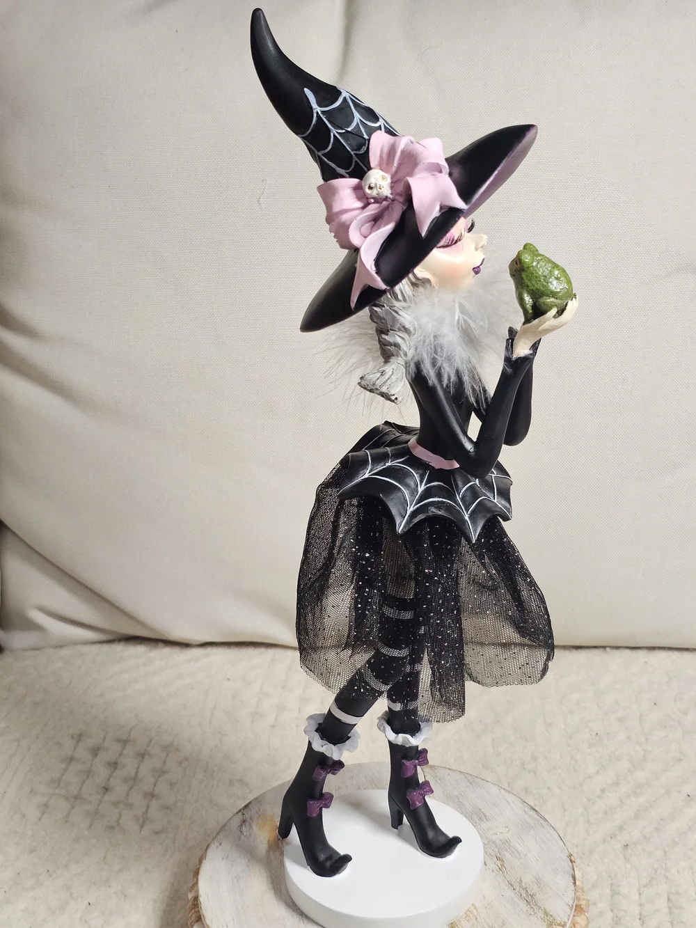 Whimsical Witch Figurine with Green Frog - Pink & Black Halloween 18